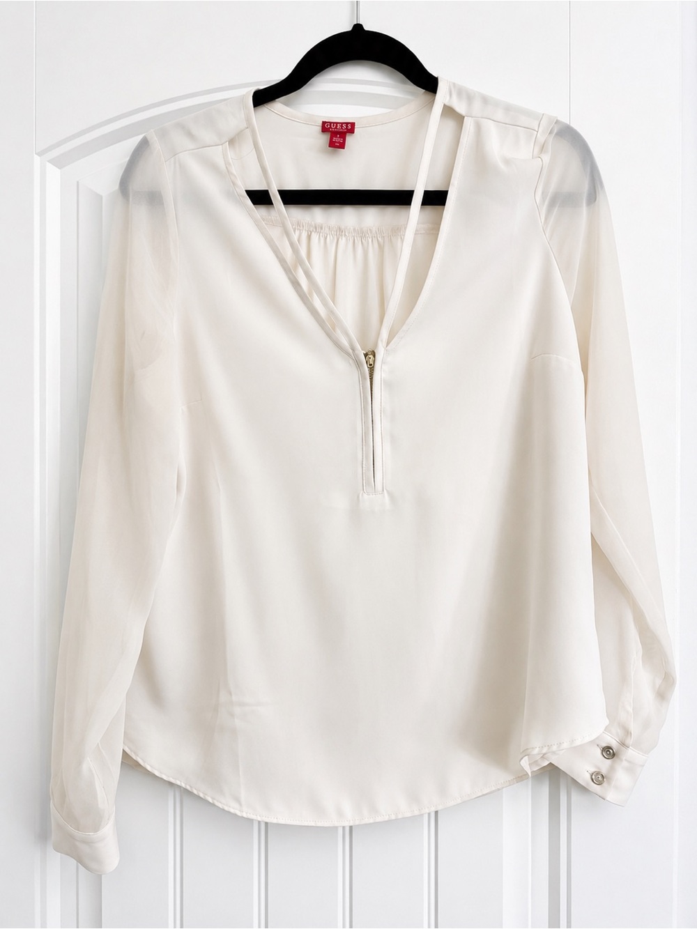 GUESS Cream V-Neck Zip-Front Long Sleeve Blouse